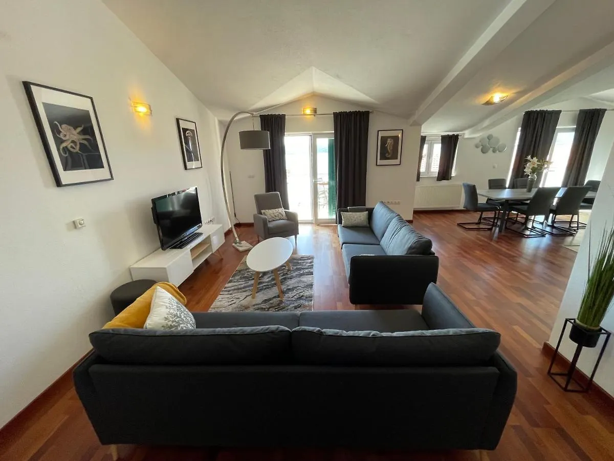 Apartments Cavar Трогир Хорватия